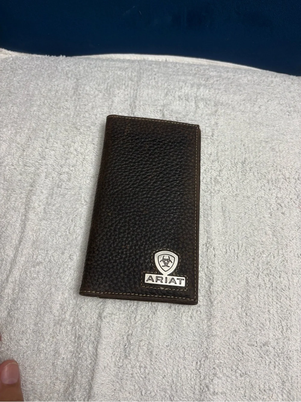 Ariat Dark Brown Textured Leather Card & Key Holder